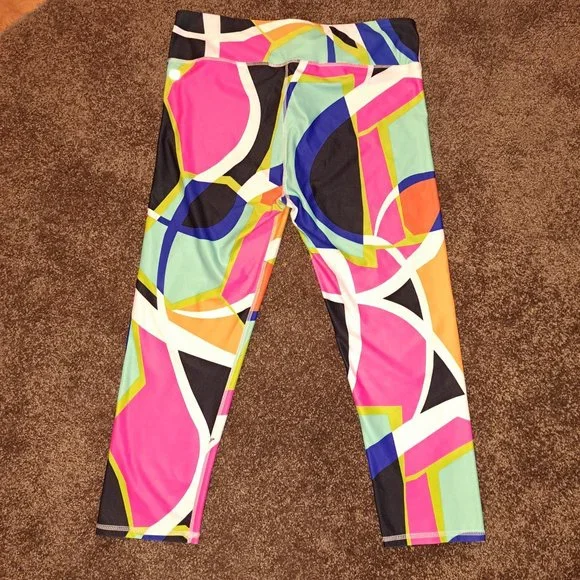 Fabletics Powerhold Salar Capri Women's Large Colorful 80's Print - Picture 7 of 9